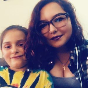 Meet your Posher, Alexis